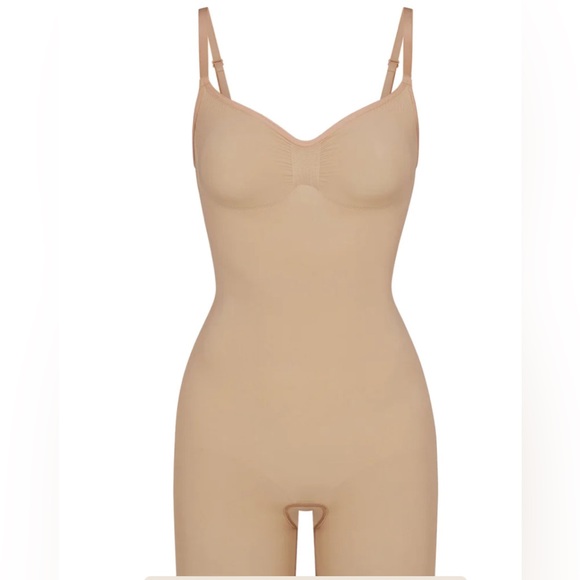 Skims “NWOT” plus size sculpting mid-thigh shape wear  bodysuit - Picture 7 of 8